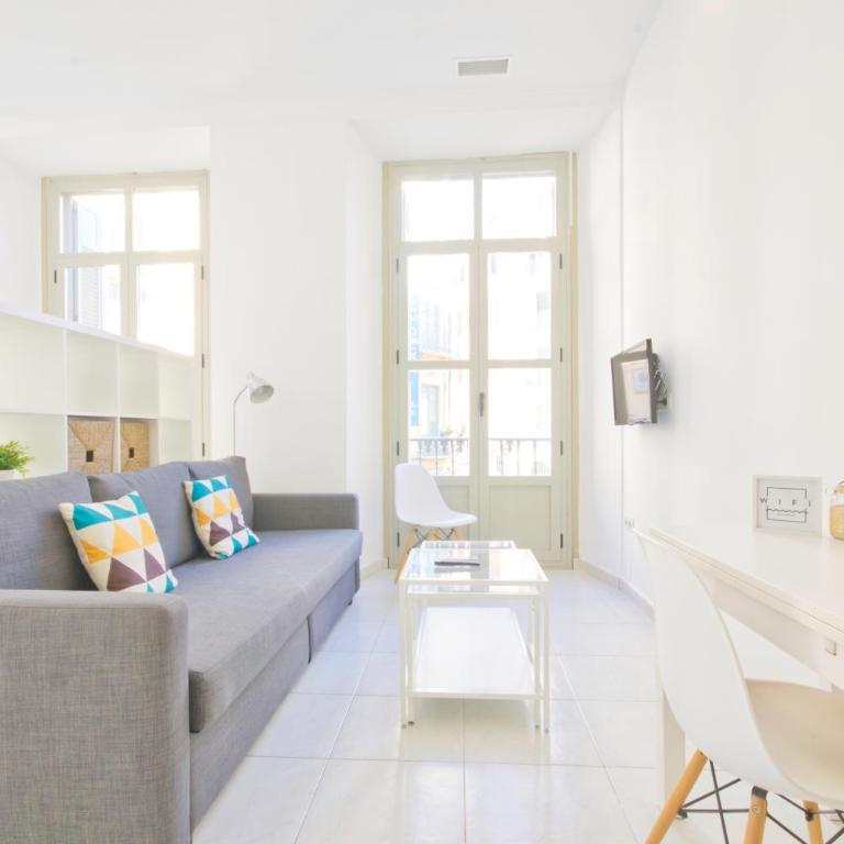 MalagaUrbanRooms - Central Suites - Loft con balcón - 1