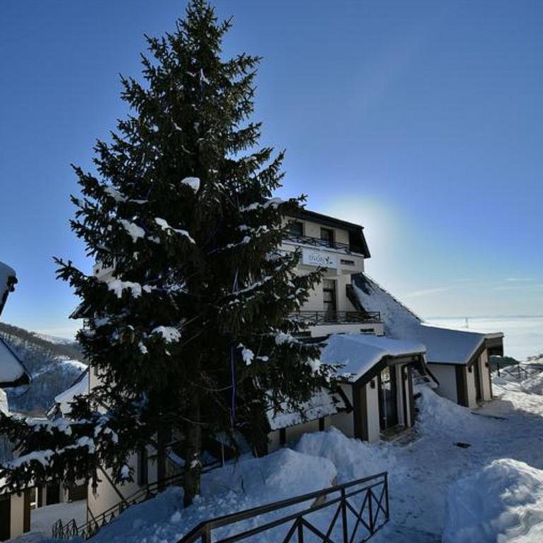 Dvori E11 Hilltop - Apartment with Mountain View - 13