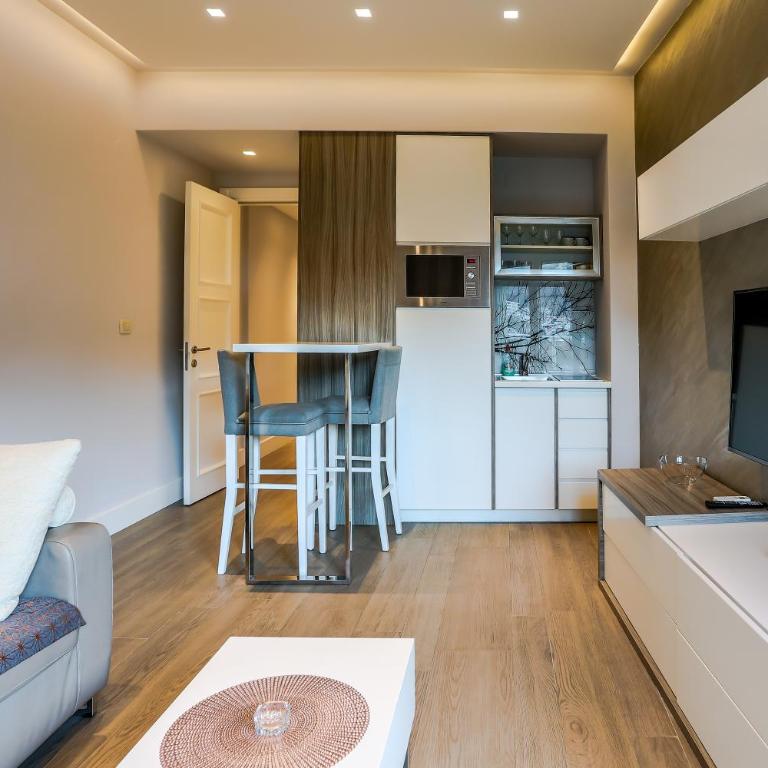 City Montesun apartments - One-Bedroom Apartment - 8