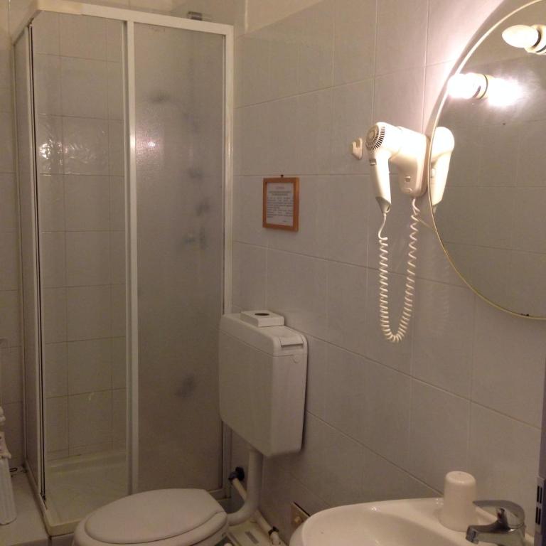 Albergo Villagrande - Camera Matrimoniale/Doppia con Letti Singoli - 4