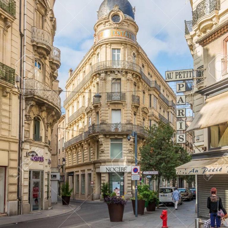 APPARTEMENT AVEC GARAGE CENTRE HISTORIQUE DE BÉZIERS - Apartment mit 1 Schlafzimmer - 30