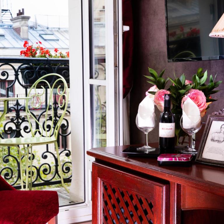 Hotel Britannique - Chambre Tradition avec Balcon - 1