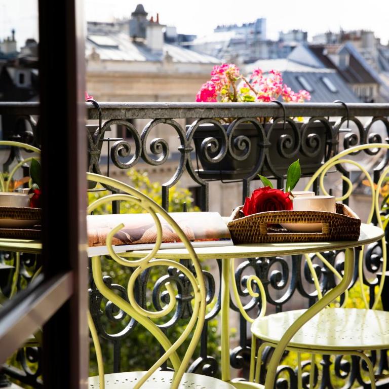 Hotel Britannique - Chambre Tradition avec Balcon - 2
