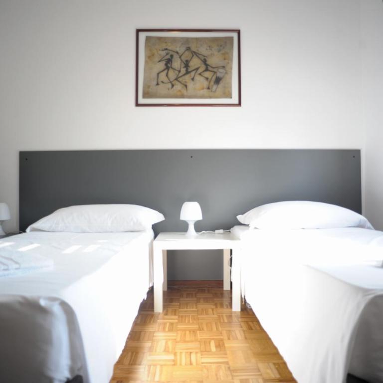 B&B Foroni 29 - Camera Familiare con Bagno Privato - 3