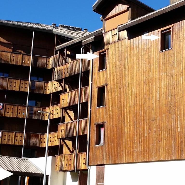 Joli petit appartement cosi 4 personnes maxi plein centre station les deux alpes - Apartment - 8