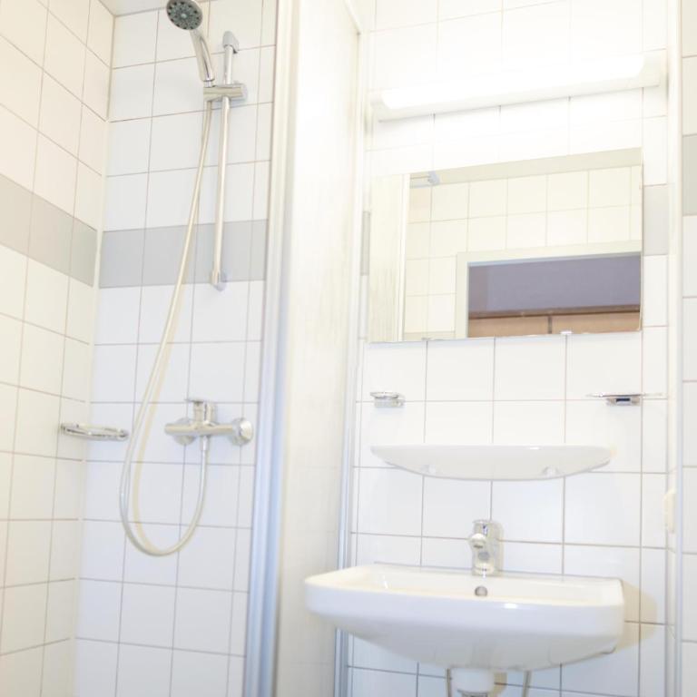 Jugend- und Familiengästehaus Villach - Fünfbettzimmer - 12