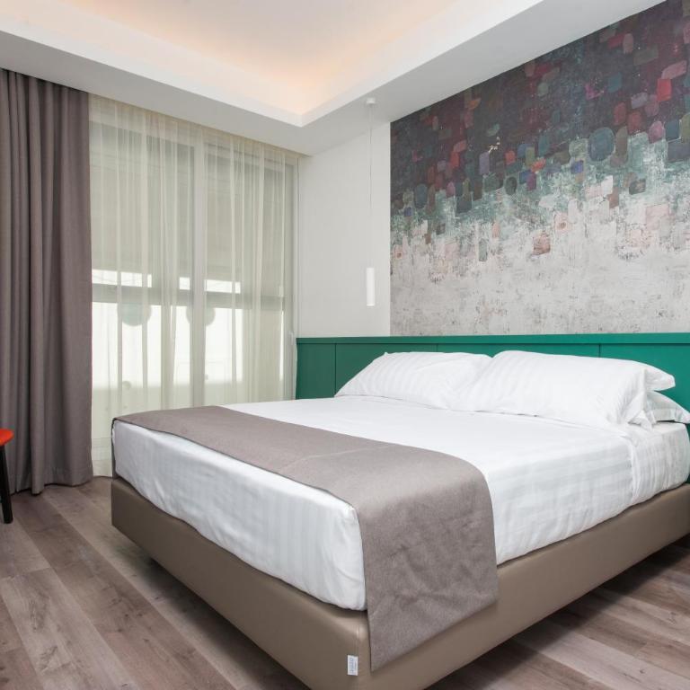 Smart Hotel Napoli - Camera Standard Matrimoniale o Doppia con Letti Singoli con vista interna in galleria - 17