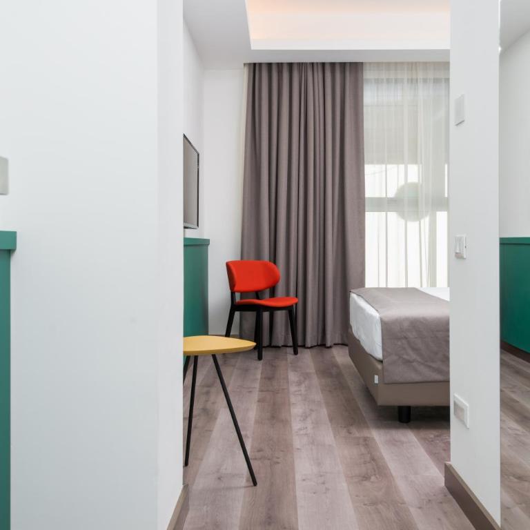 Smart Hotel Napoli - Camera Standard Matrimoniale o Doppia con Letti Singoli con vista interna in galleria - 18