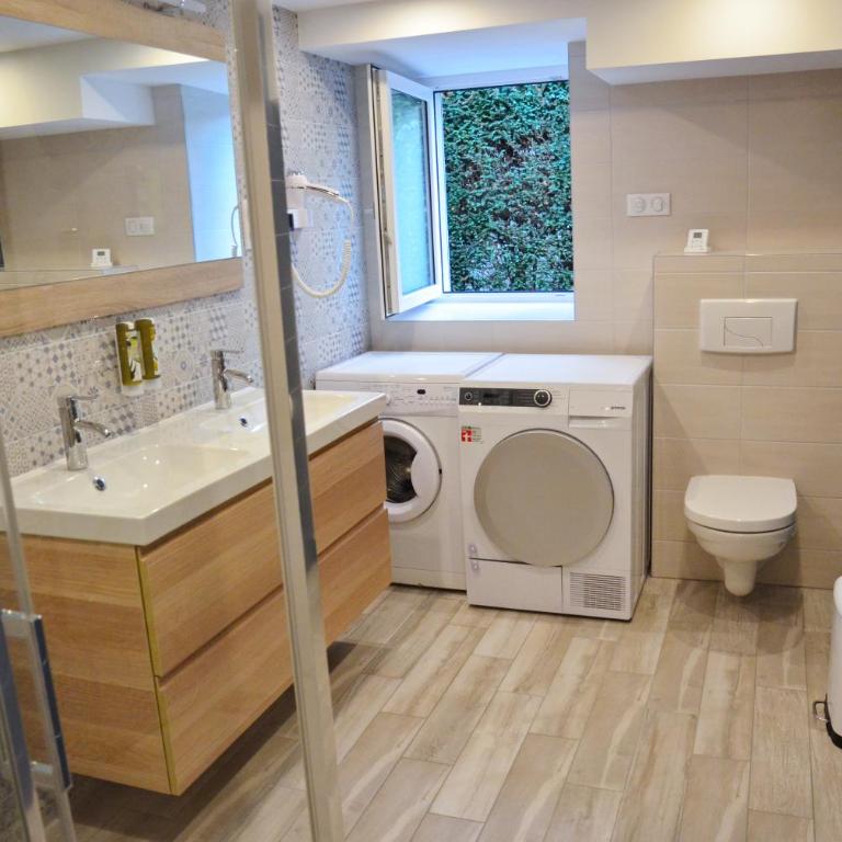 Embassy Corner - Apartamento de 2 dormitorios - 48