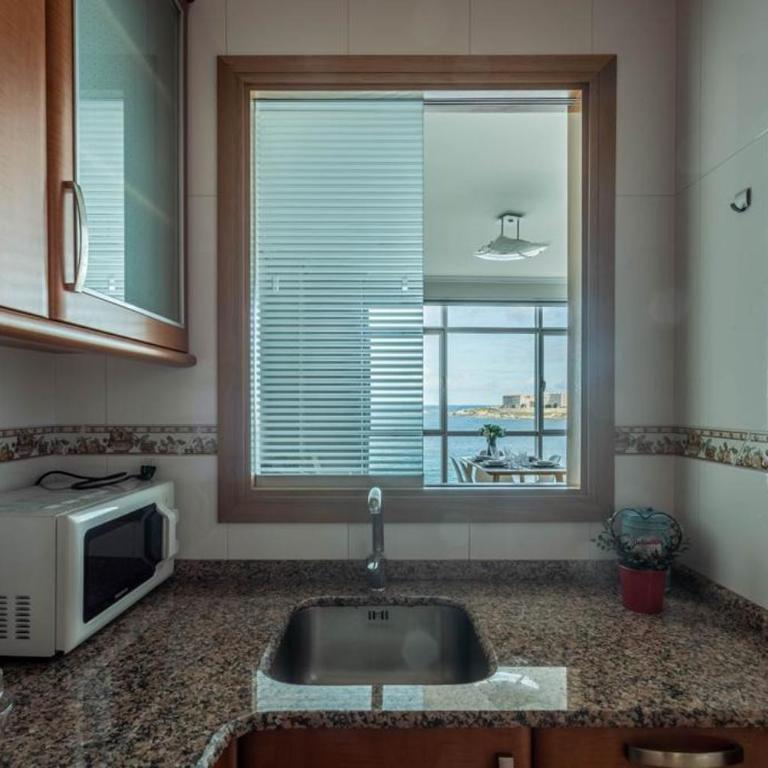 VIVIENDA con INCREIBLES VISTAS A LA PLAYA DE RIAZOR - Apartamento de 1 dormitorio - 22