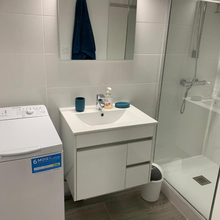 Charmant studio avec climatisation et parking - Apartamento con vistas a las montañas - 12