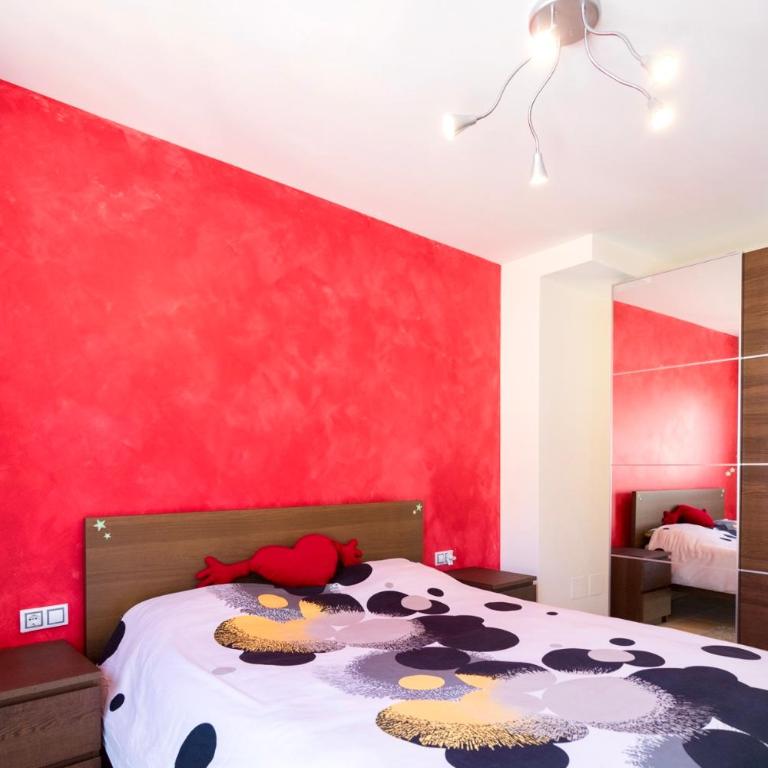 Red Surf Home - Apartment with Terrace - 8