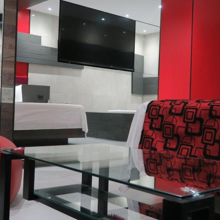 Motel Boutique Xpress - Suite con bañera de hidromasaje - Cama extragrande - 9