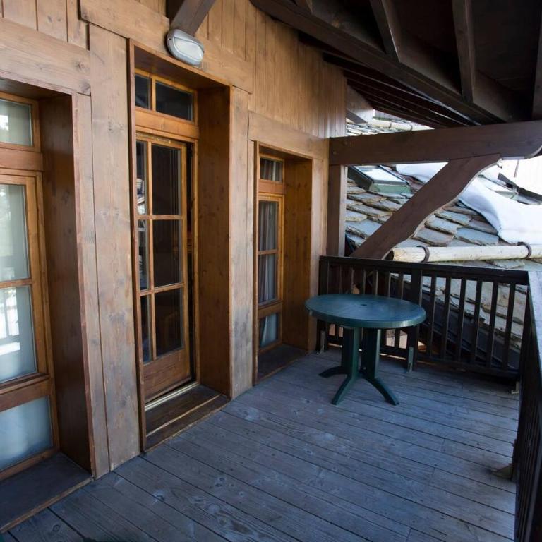 Huge Superior 4 Bedroom Apartment, Arc 1950, Les Arc, Spaciously Sleeps 8 to 10 over two floors, Ski In Ski Out - Apartment - 28