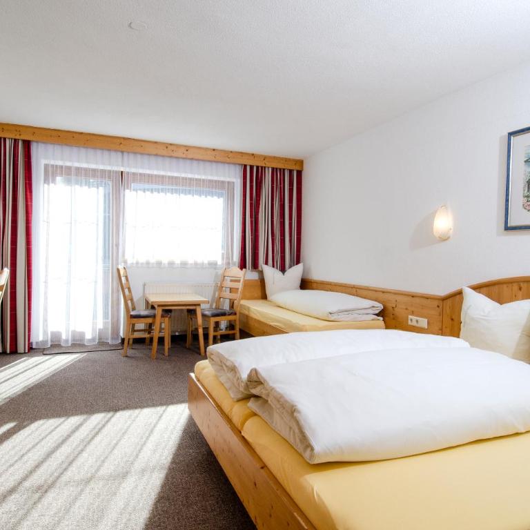 Hotel Garni Golfais - Dreibettzimmer - 4