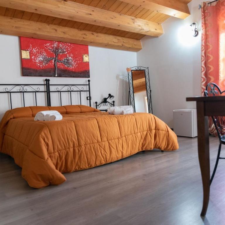Agriturismo Tenuta Sparaceto - Camera Matrimoniale/Doppia con Letti Singoli con Bagno Privato - 2