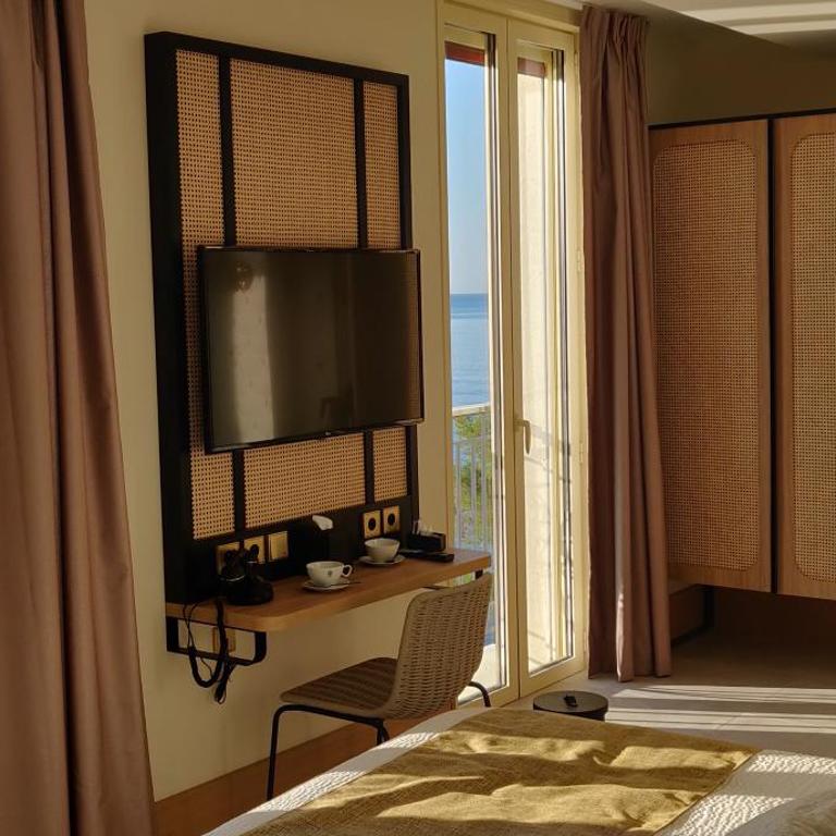 Splendid Hôtel & Spa - Chambre Double Supérieure avec Accès au Spa (sur Réservation) - Vue sur Mer - 1