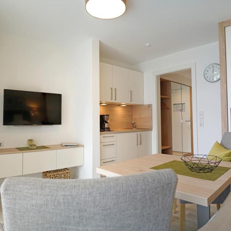 Appartementhotel Fidelio - Doppelzimmer mit Balkon - 2