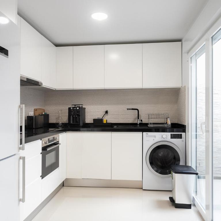 Calle San Carlos 132 - Two-Bedroom Apartment - 17
