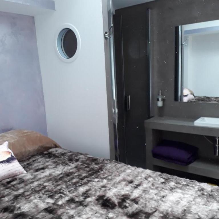 Chambres d'Hotes NATURISTE, Village Naturiste Cap d'Agde, Draps, Serviette, Café, Menage inclus en fin de sejour - Petite Chambre Double - 8
