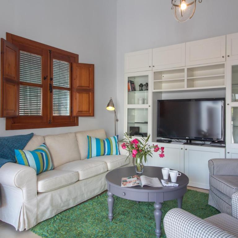Quiet house in village center with mountains views - Casa - 8