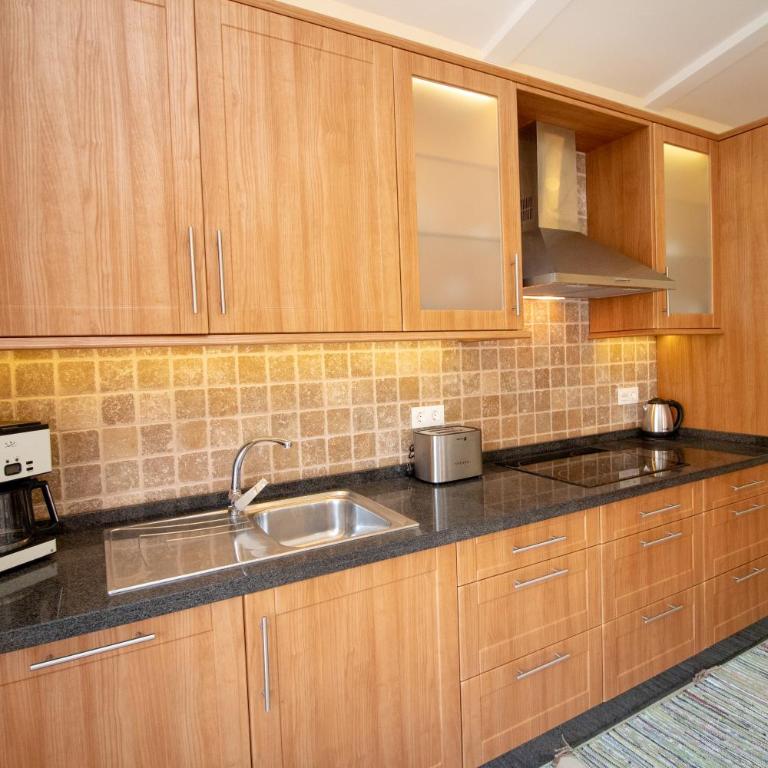 Quiet house in village center with mountains views - Casa - 19