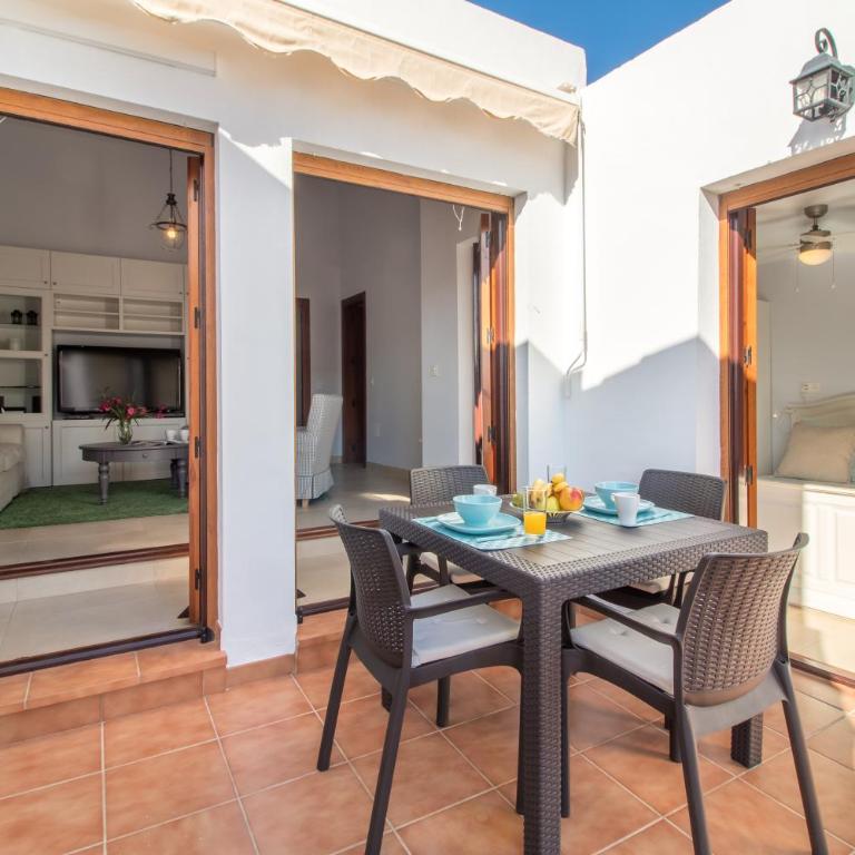 Quiet house in village center with mountains views - Casa - 16