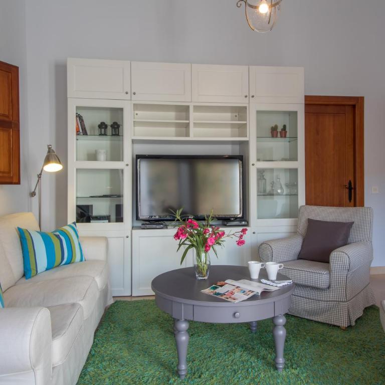 Quiet house in village center with mountains views - Casa - 9