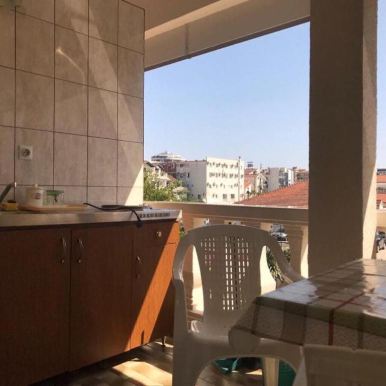 Apartments Batalo - Dvokrevetna Soba sa Bračnim Krevetom i Balkonom - 4