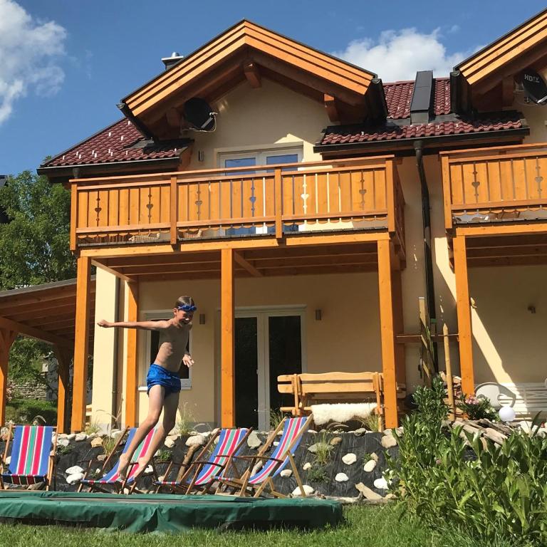 Berghaus Christel - bij skilift - grote tuin met bergbeek - Ferienhaus mit 3 Schlafzimmern - 56