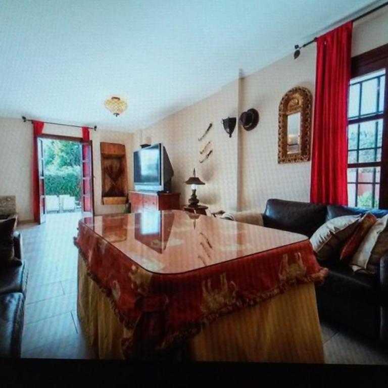 Casa con mucho encanto - Casa de 3 dormitorios - 2