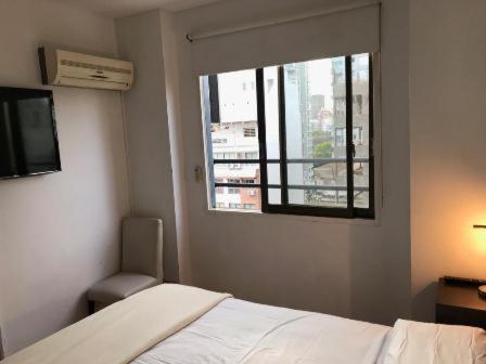 Alquiler por dia Palermo juncal 4540 a pasos de la rural y embajadas 1 2 3 4 5 personas cocheras balcon wifi Se solicita SEÑA y número de contacto - One-Bedroom Apartment - 41