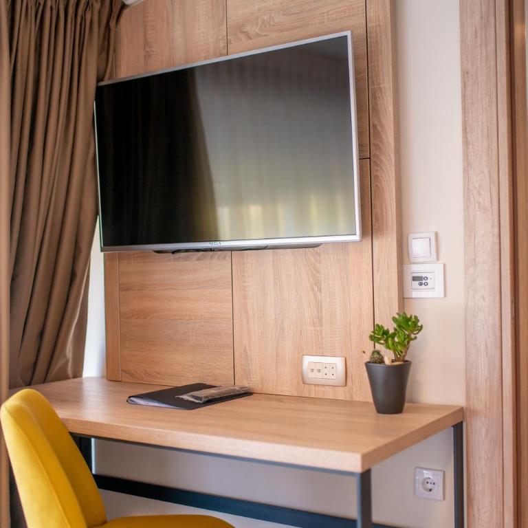Hotel Soni Lux - Superior Apartman - 5