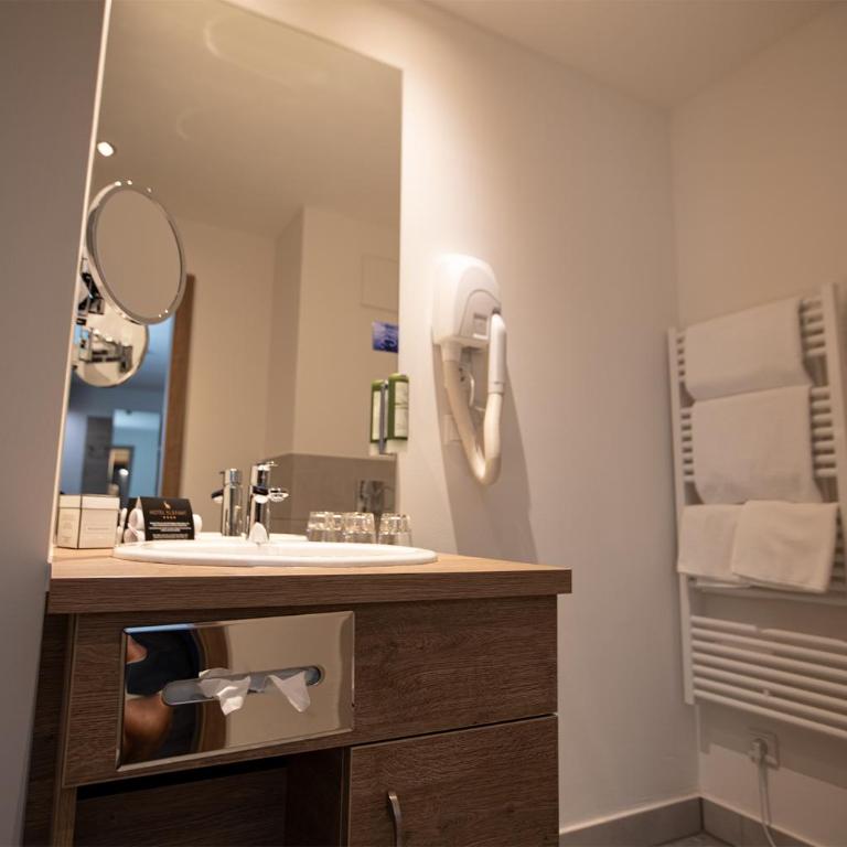Hotel Elefant Family Business - Premium Einzelzimmer mit Queensize-Bett - 5