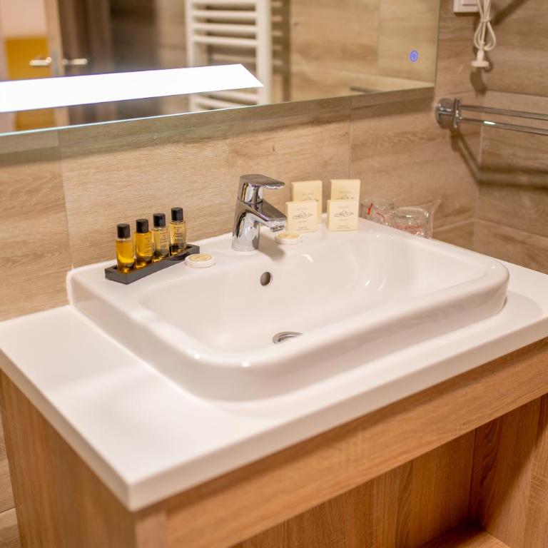 Hotel Soni Lux - Superior Apartman - 6