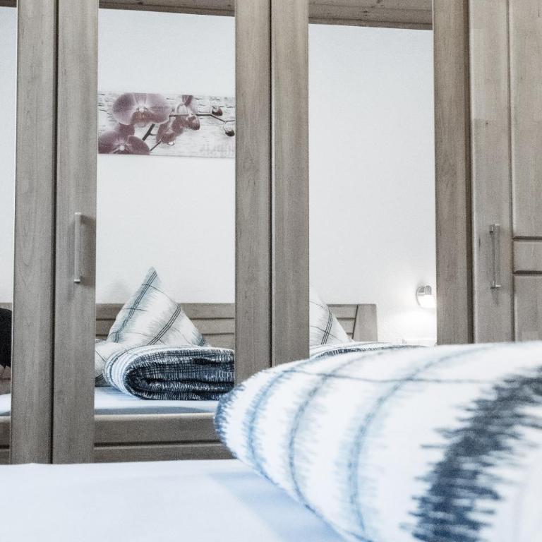 Gästeheim Schmiedhof - Apartment mit 2 Schlafzimmern und Balkon (4 bis 5 Erwachsene) - 5
