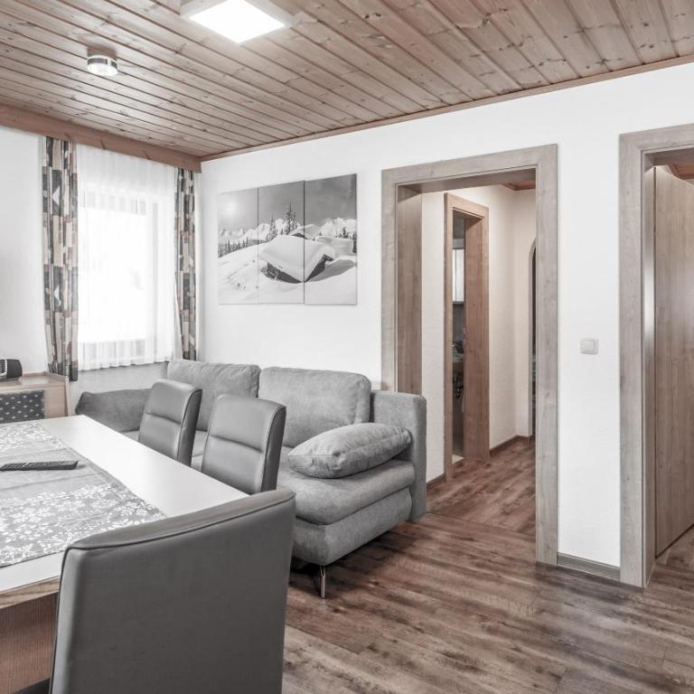 Gästeheim Schmiedhof - Apartment mit 2 Schlafzimmern und Balkon - 6
