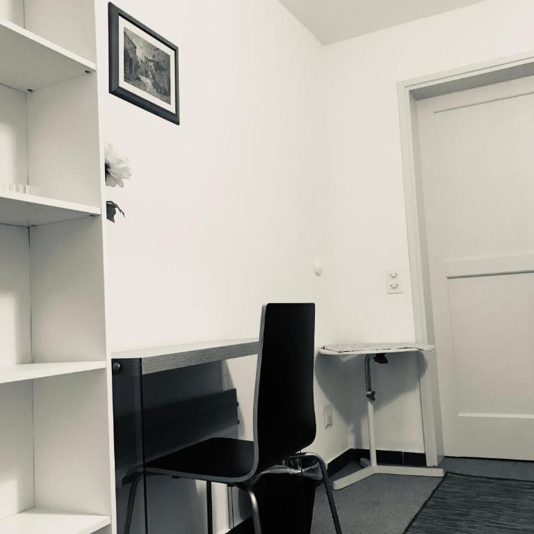 casanico - Doppelzimmer mit Gemeinschaftsbad - 15