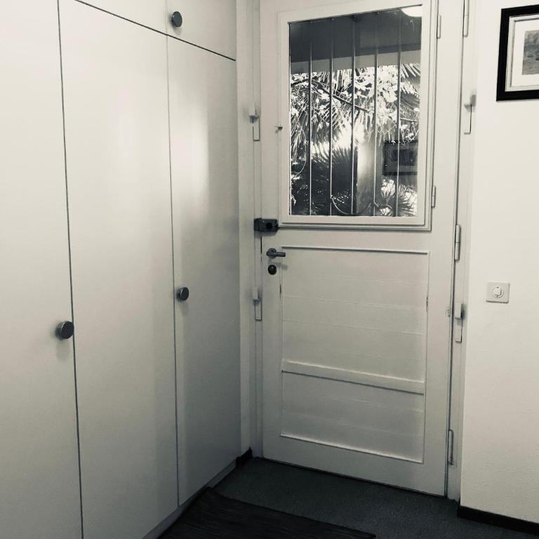 casanico - Doppelzimmer mit Gemeinschaftsbad - 12