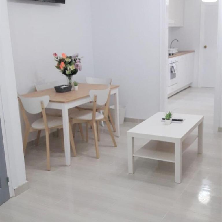 Unique Apartment - Three-Bedroom Apartment - 26