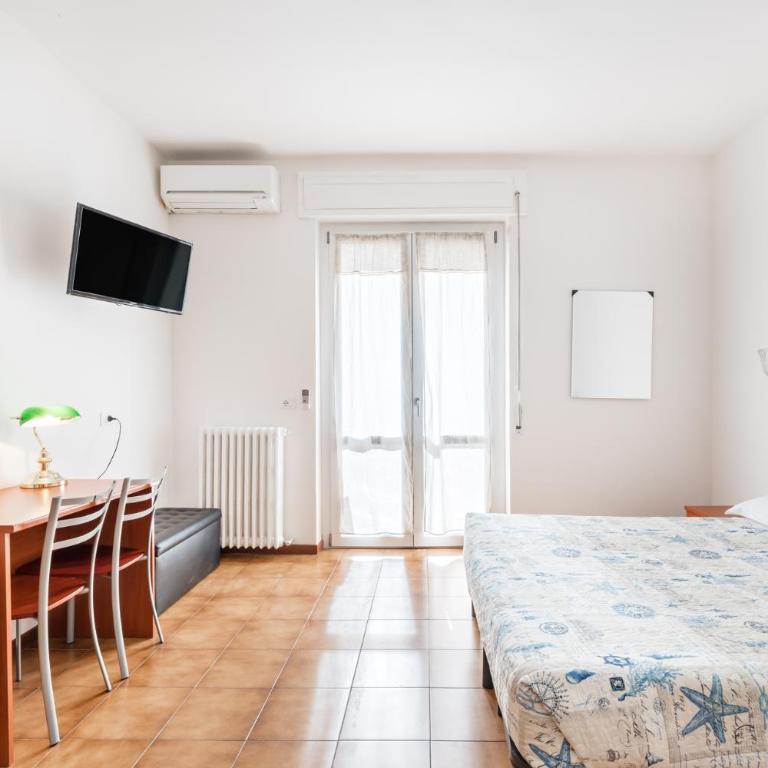 Lia Rooms 4 - Camera Tripla con Bagno Privato e Balcone - 4