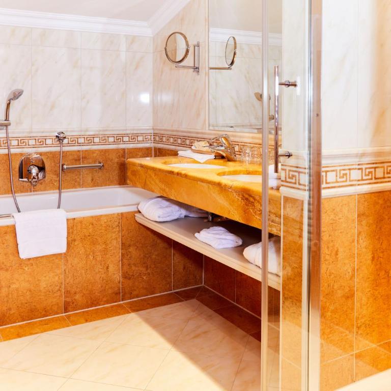 Salzburgerhof, das 5-Sterne Hotel von Zell am See - Deluxe Doppelzimmer - 3