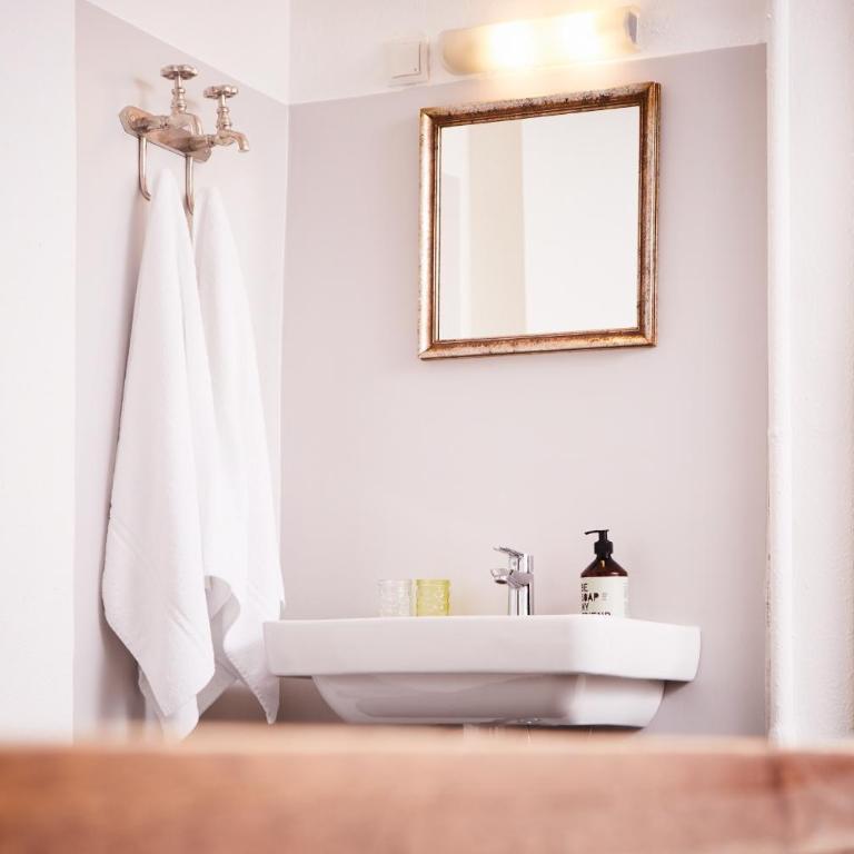 Boutique-Gasthof Ueberfuhr - Doppelzimmer mit Gemeinschaftsbad - 3