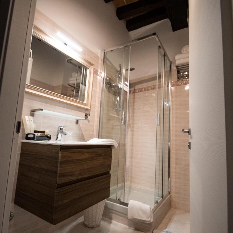 Old Town - Boutique Rooms - Camera Matrimoniale Deluxe - 6