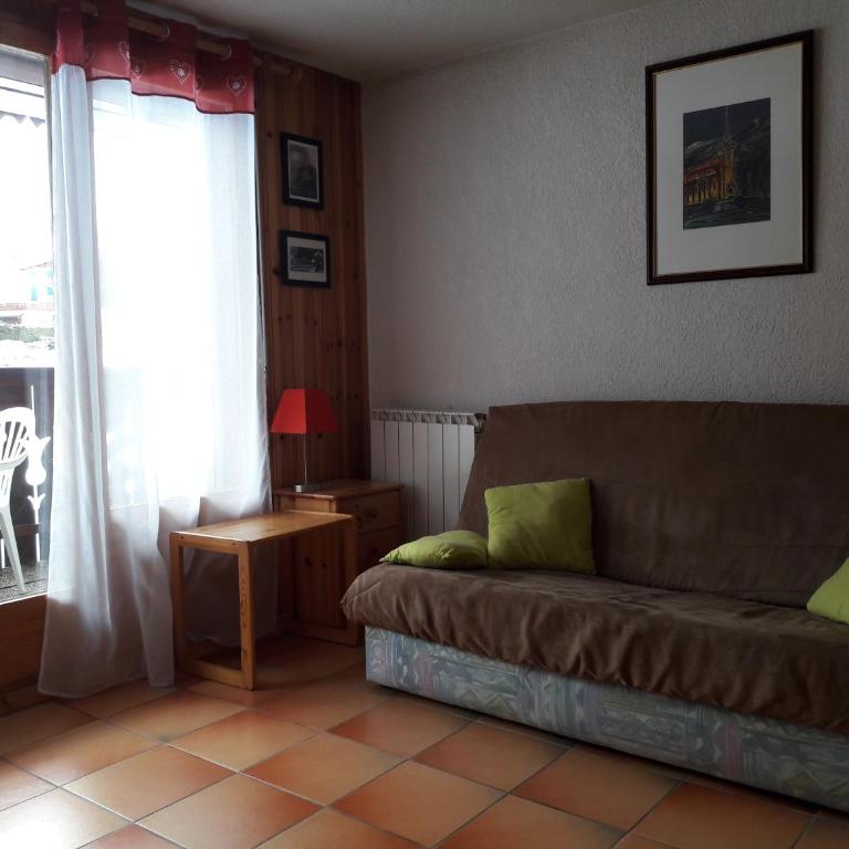 Le Panda - Two-Bedroom Apartment - 5