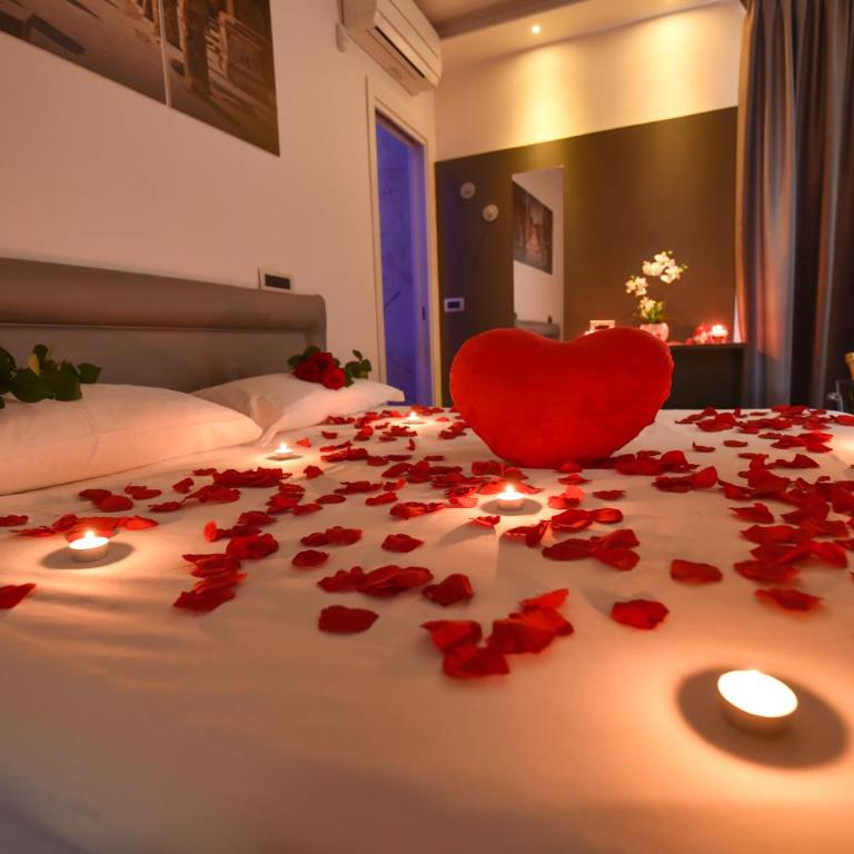 Pompei Inn Ruins B&B Luxury Suite - Camera Matrimoniale/Doppia con Letti Singoli con Balcone - 2