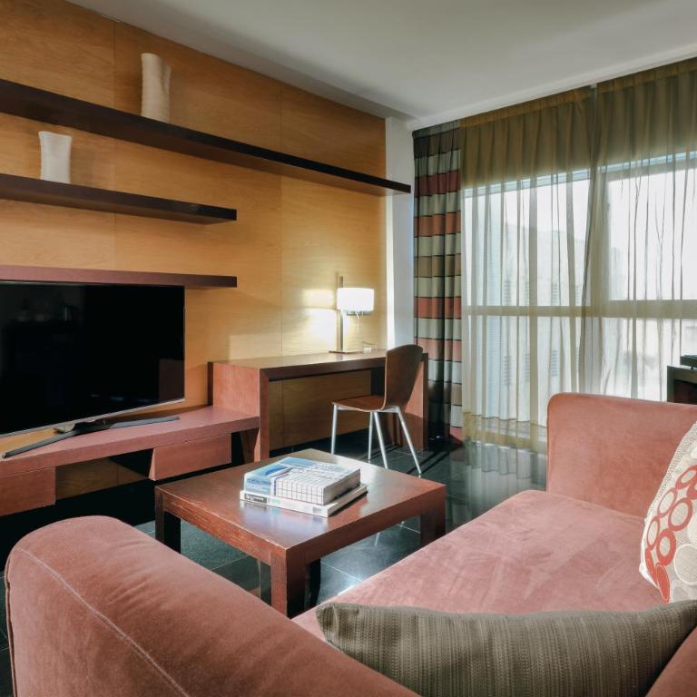 Hesperia Fira - Habitación Familiar (2 adultos y 2 niños) - 3