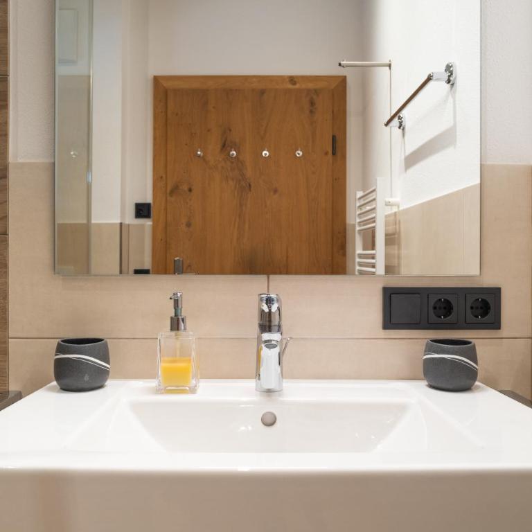 Alpin Residenzen Panoramabahn by Alpina-Holiday - Apartment Top 17 - 10