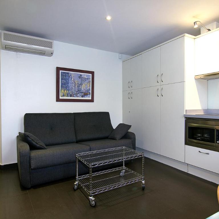 Classbedroom Born Apartments - One-Bedroom Apartment - Calle de les Trompetes 4 - 11