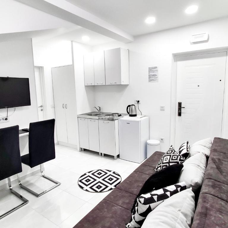 Apartments Monako - Apartment with Sea View - 4